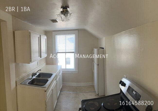 Photo - 847 Bridge St NW Unidad 2