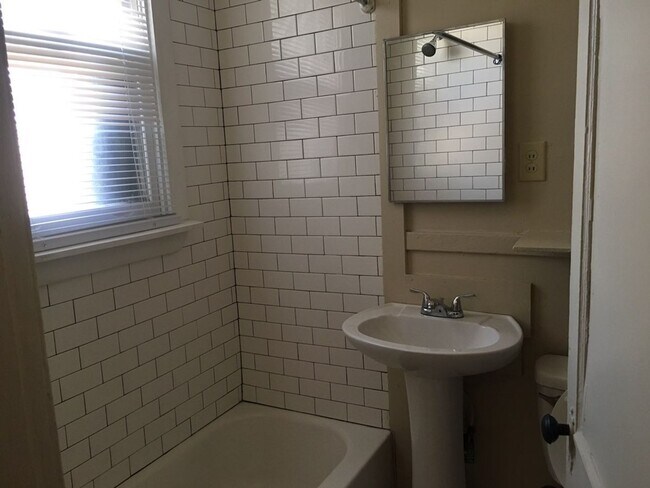 1304 Court Ave Unit 1