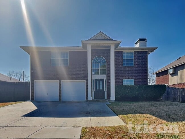 Building Photo - 1110 Orangewood Ln