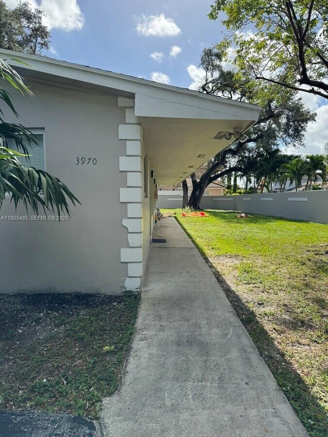 Photo - 3970 SW 58th St Unit 1
