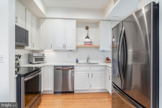 Photo - 610 Irving St NW Unit 206