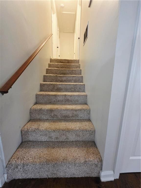 Photo - 570 Remington Ln