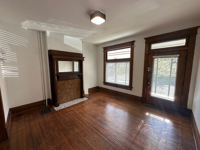 Photo - 1495 Michigan Ave Unit 1495