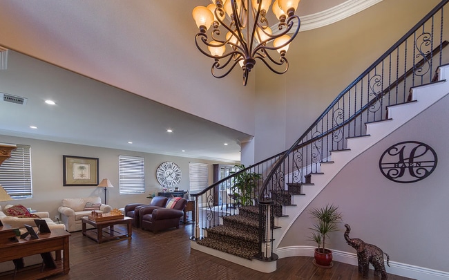 Photo - Stunning 5-Bedroom Castaic View Home for Rent!