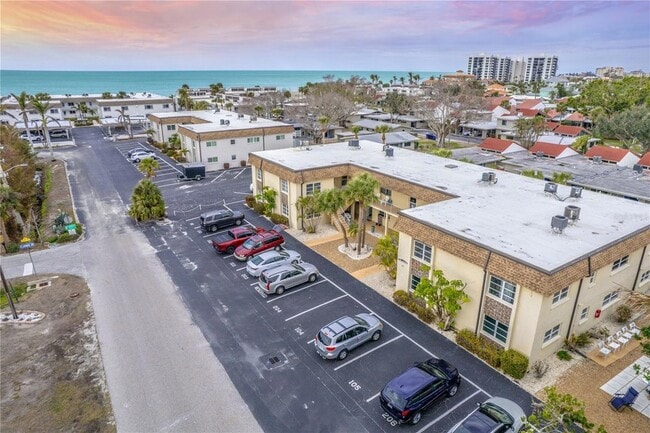 Building Photo - 616 Flamingo Dr Unit 102