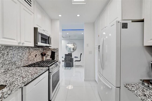 Photo - 2030 S Ocean Dr Unidad 510