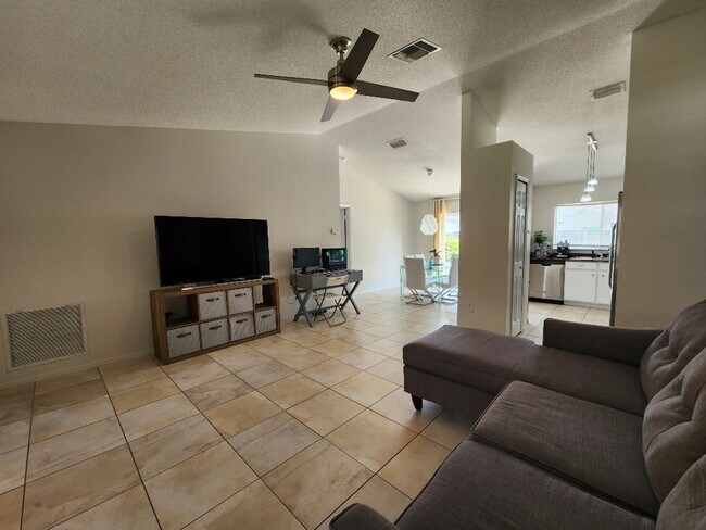 Photo - Gorgeous 3-Bedroom, 2-Bathroom in Brandon