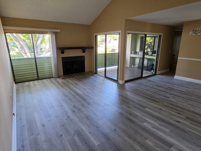 4158 Pinelake Ln