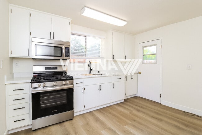 Photo - 912 Shearer St