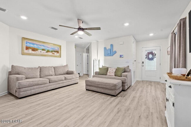 Photo - 6587 Kettles St