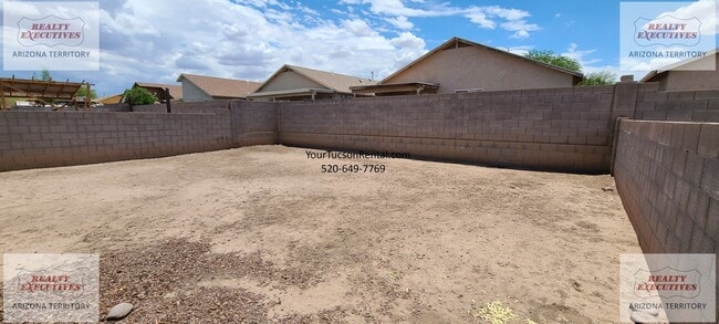 Photo - Valencia Rd & Headley Rd 3/2 - Coming Soon - All tile floors and updated kitchen