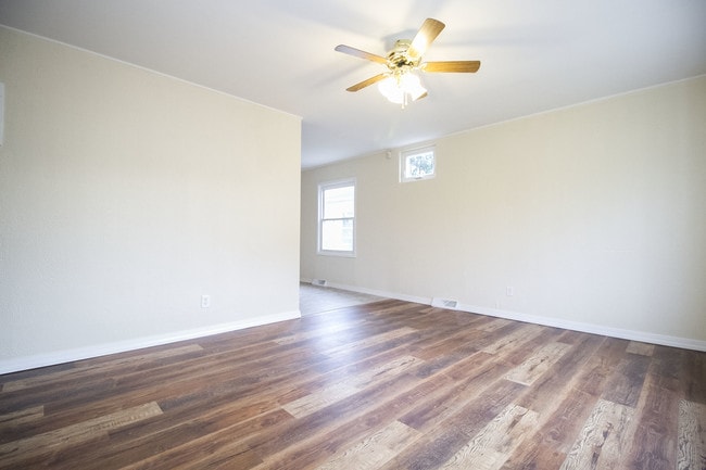 Photo - 622 Whitlock Ave