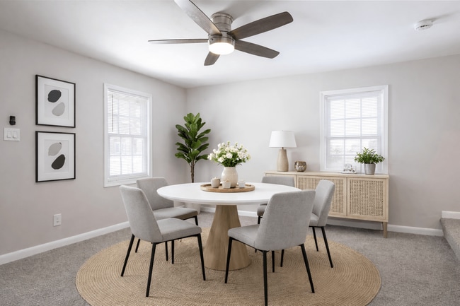 Spacious Dining Space in Platinum Townhomes