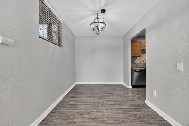 Photo - Upgraded 1 Bedroom Unit with Spacious Bedroom!