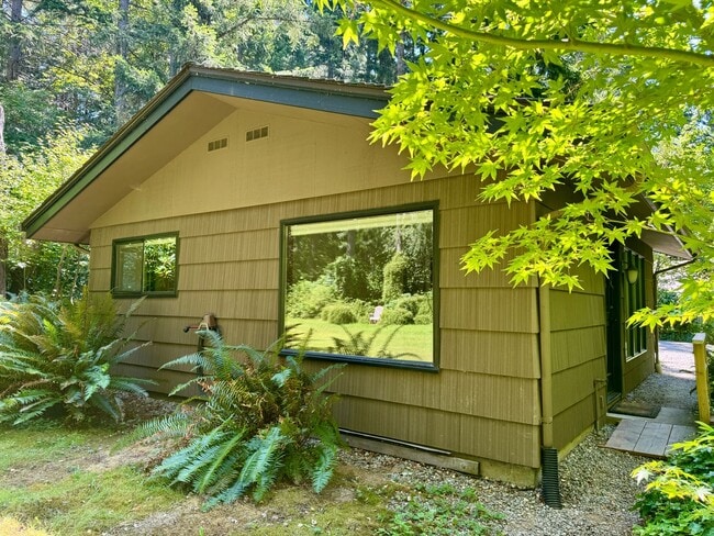 Photo - What a peaceful setting....oh and the cottage is wonderful too! Come and see