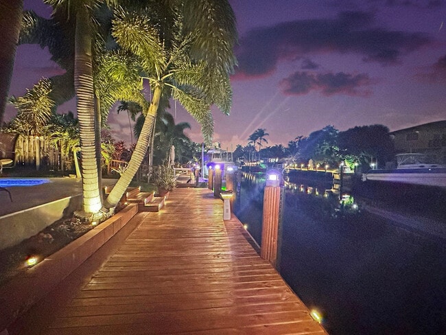 Photo - 280 SE 3rd Ave