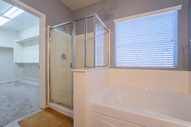 Photo - 2313 N Presidential Dr