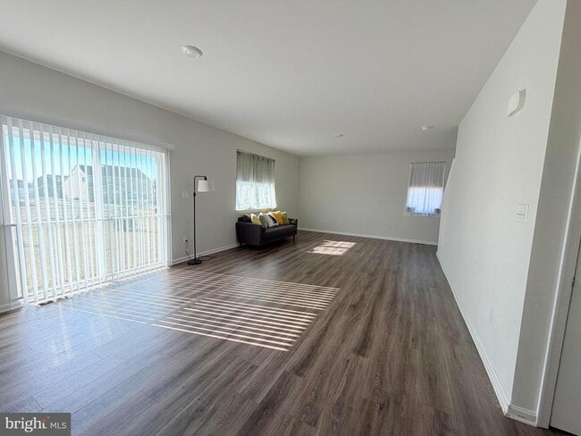 Photo - 1239 Pimpernell Path