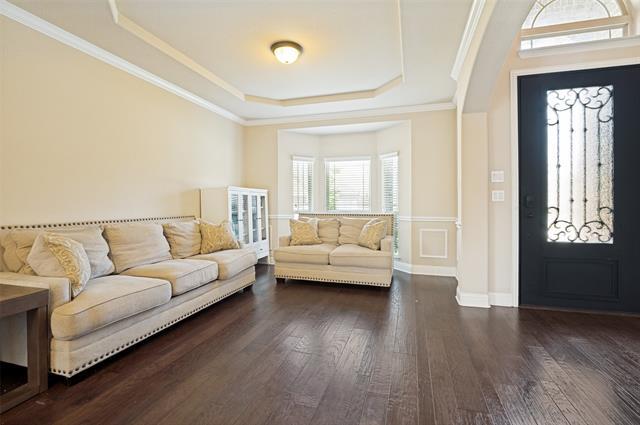 Photo - 4810 Quantrill Ave