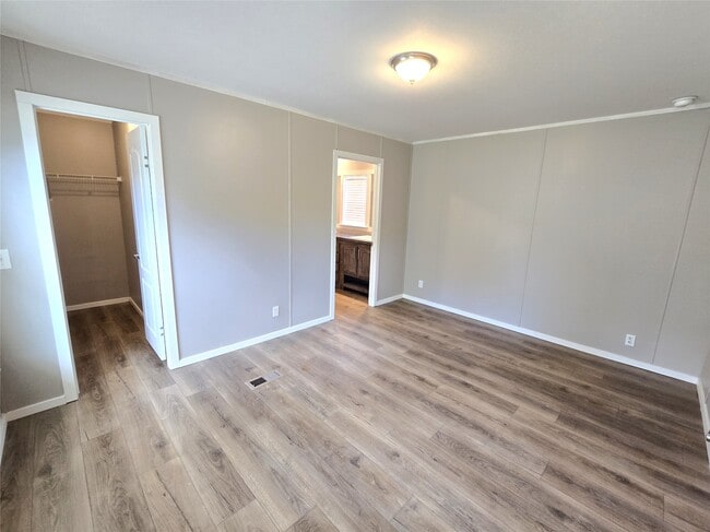 Photo - 215 Buffalo Way Dr
