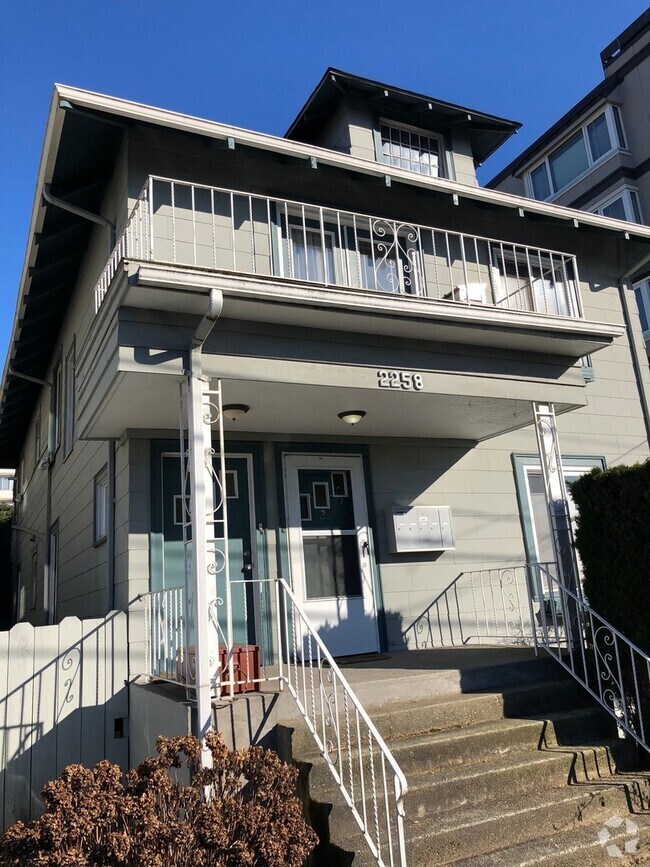 Building Photo - BURGAN 14th Unit #4 Rental