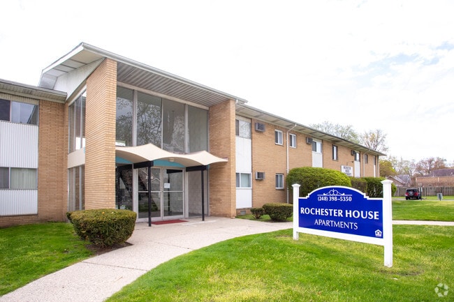 Rochester House Apartments