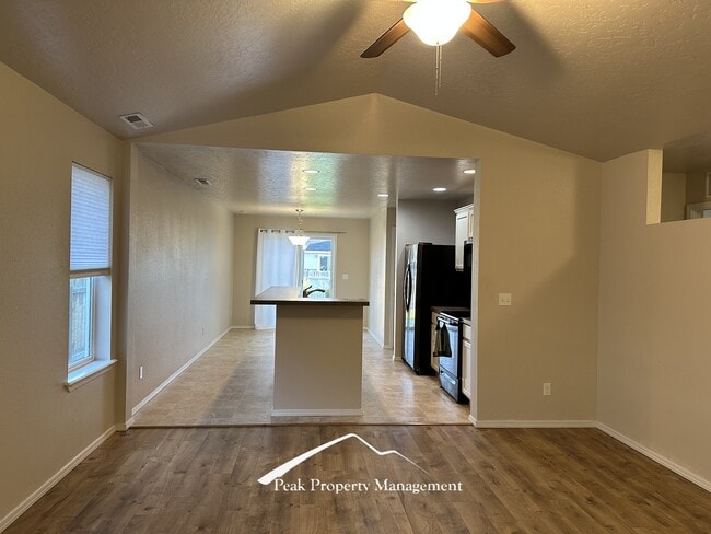 Photo - 12542 Ochoco St