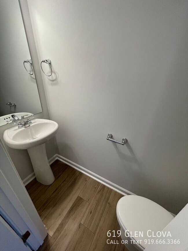 Photo - 619 Glen Clova Glen