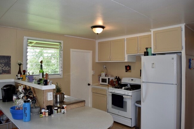 Photo - 71 Aipuni St