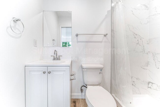 Photo - 1720 Petaluma Ave Unit 1720