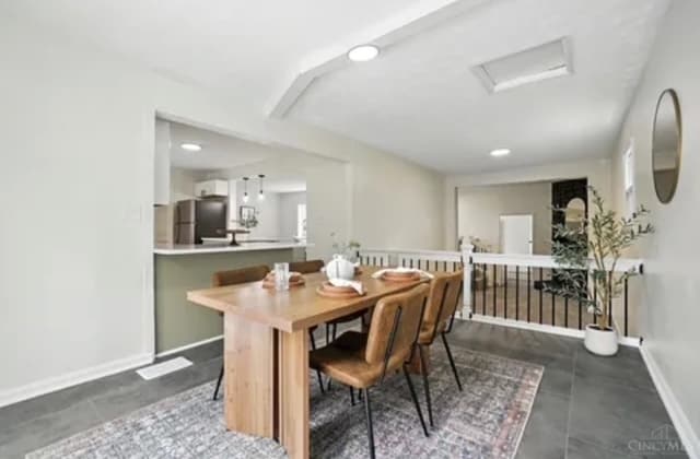 Photo - 427 Old 122 Rd