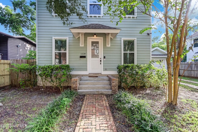 Photo - 1228 Willow Ct