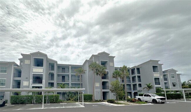 14121 Heritage Landing Blvd Unit 743
