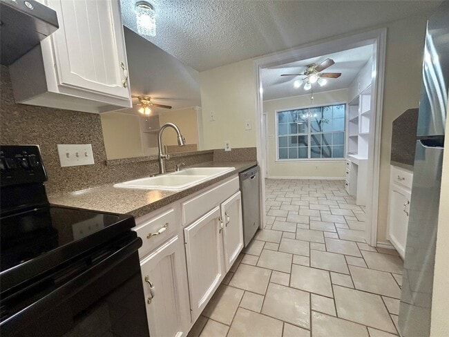 Photo - 2456 Country Club Dr