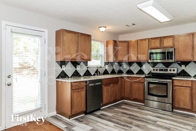 Photo - 4673 Beau Point Ct SW