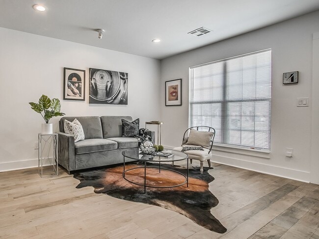 Photo - Champagne Plaza - Furnished Back House Unit #4