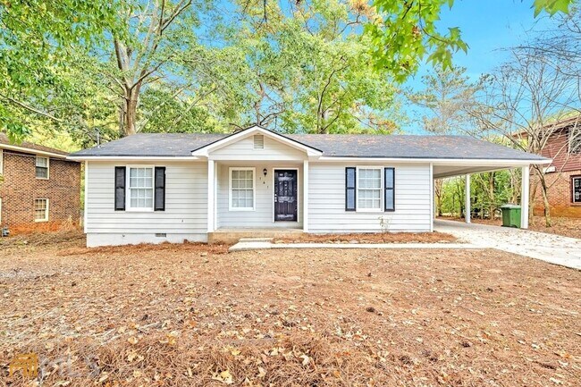 Photo - 141 Amberwood Ln House