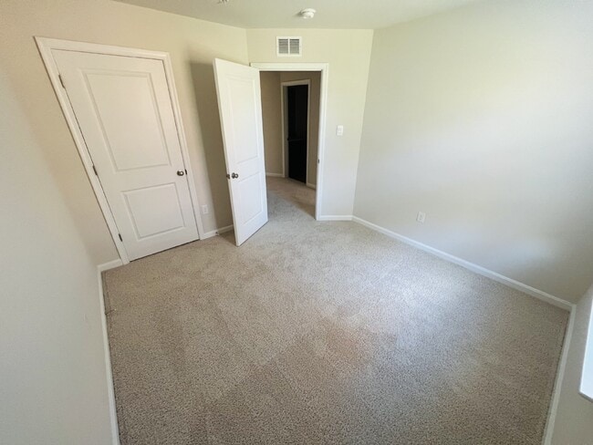 Photo - Townhome in Northeastern School District!