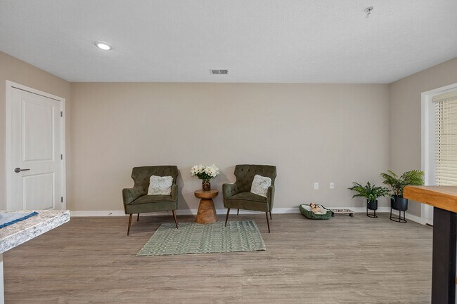 Photo - The Summit Apartments