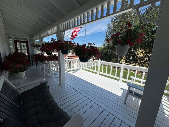 Photo - 3 Bedroom, 1.5 Bath, Furnished Home in Houghton
