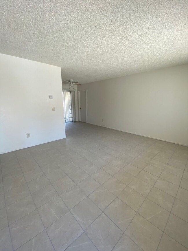 Building Photo - 7455 Fox Unit Hoang Phan