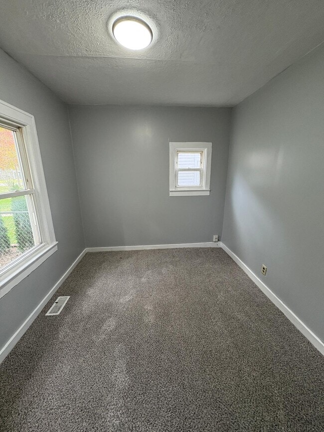 Photo - 1940 Woodbridge Rd