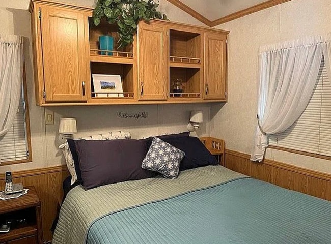 Photo - 303 N Lindsay Rd