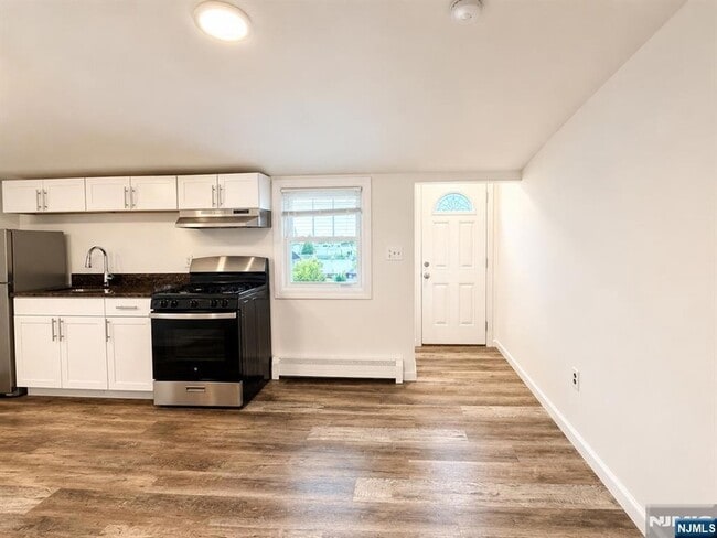 Photo - 40 Linwood St