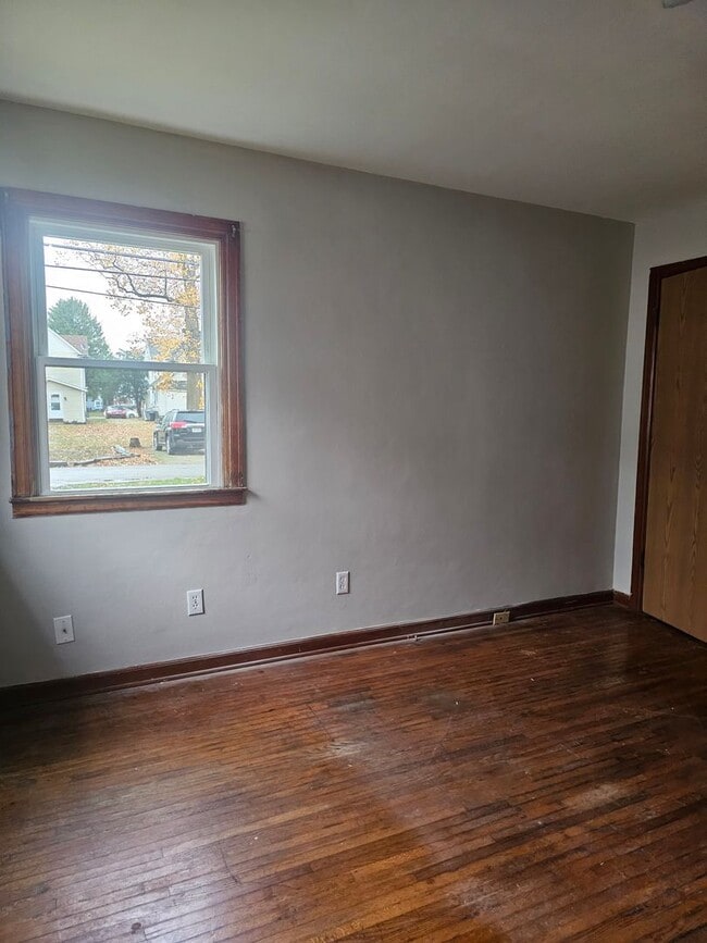 Photo - Cozy, great location!