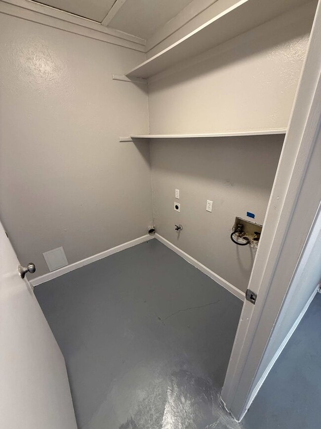 Photo - 8209 Colony Loop Dr Unidad A