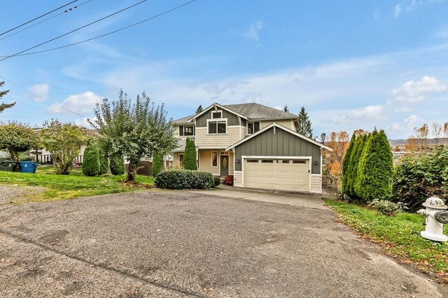 Photo - 729 Prospect Ave N