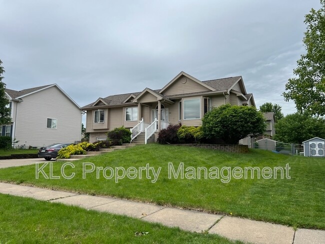 Photo - 918 SE Judy Dr House