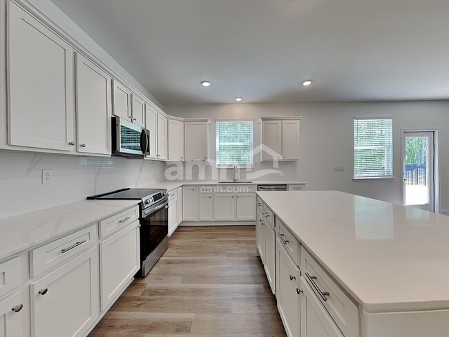 Photo - 246 Hickory Pointe Rd