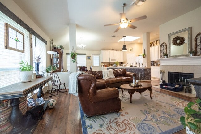 Photo - 2834 Falcon Knoll Ln